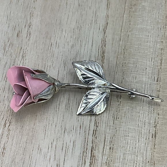 Signed Giovanni 3 In Silver Pink Rose Flower Brooch Floral Pin 1960s Jewelry - Picture 1 of 8